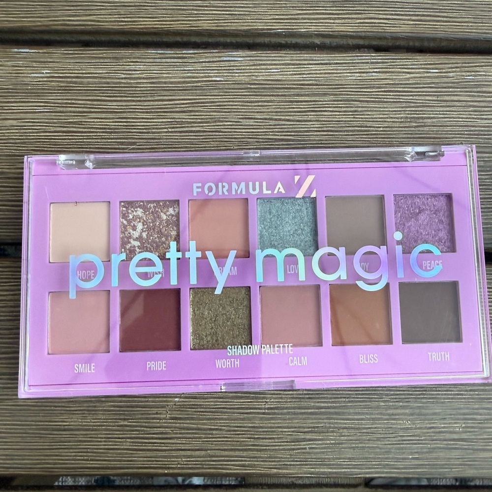 Formula Z “Pretty Magic” Shadow Palette